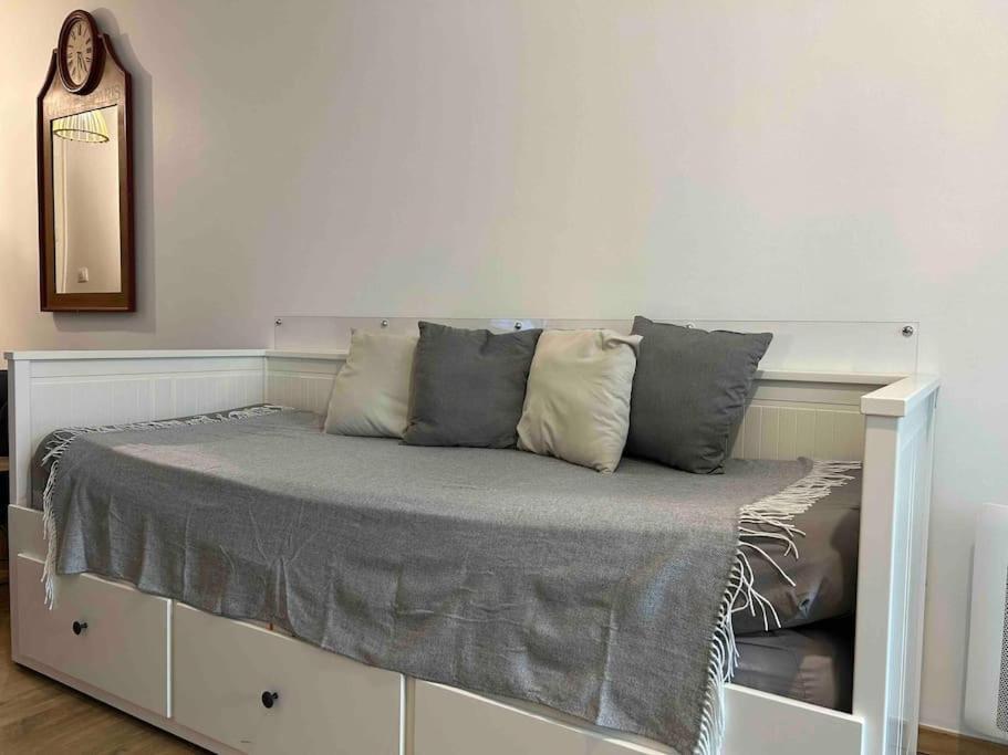 Location Studio, Lyon-La Mulatiere Bagian luar foto